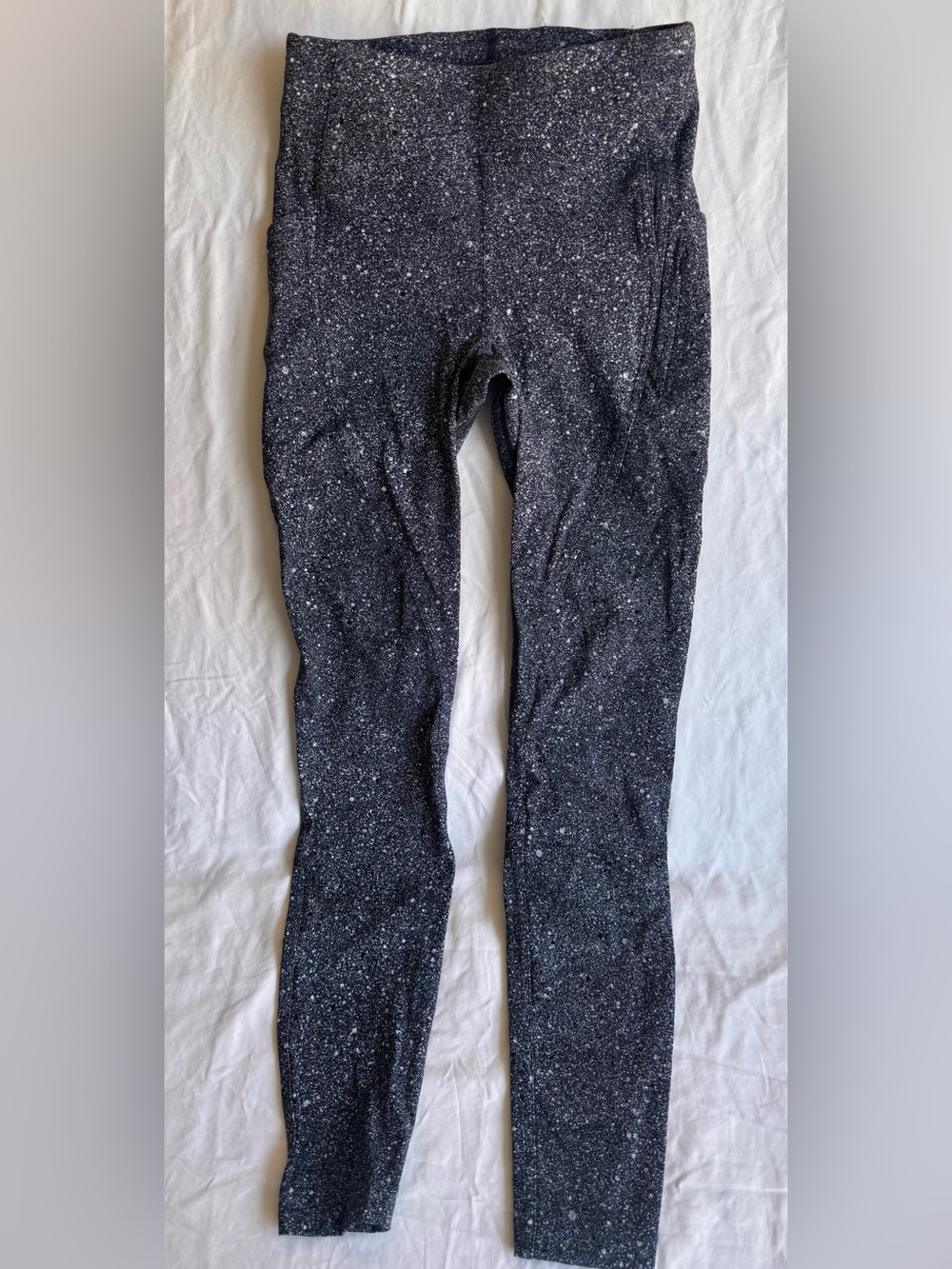 Lululemon atleta size 4